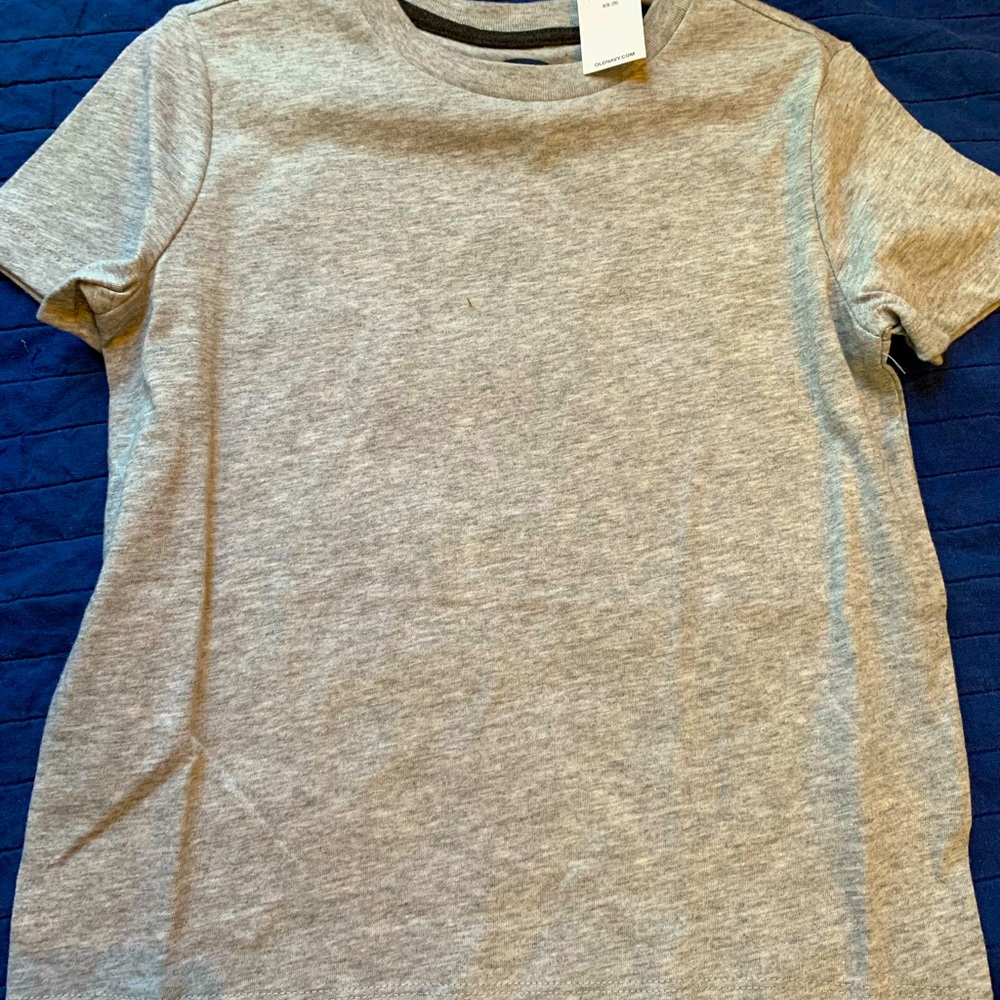Old Navy boys size 5 tee